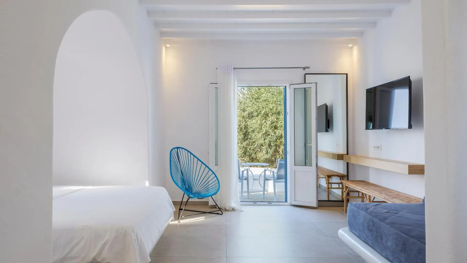 Jason Hotel Glastros