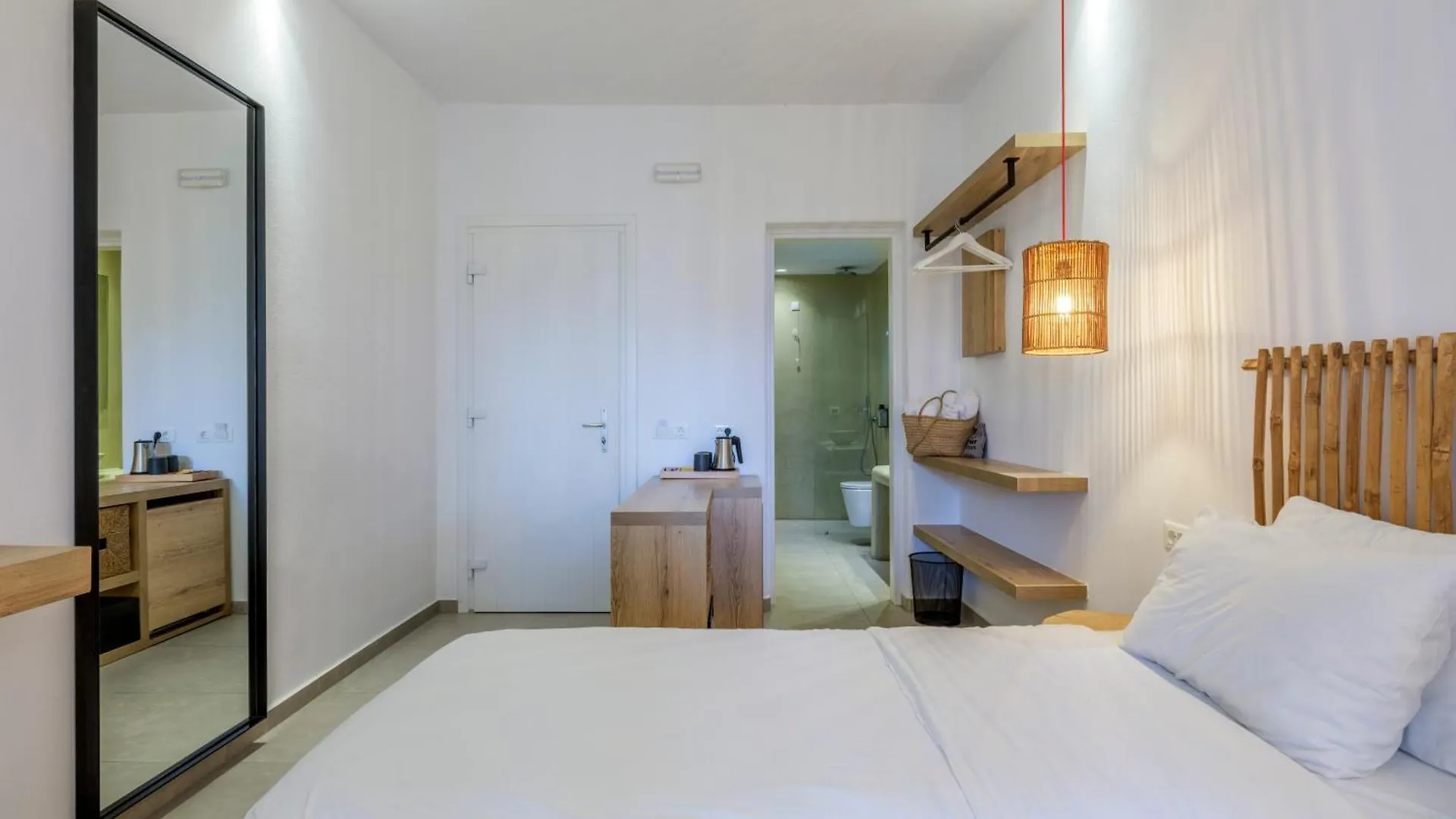 Jason Hotel Glastros